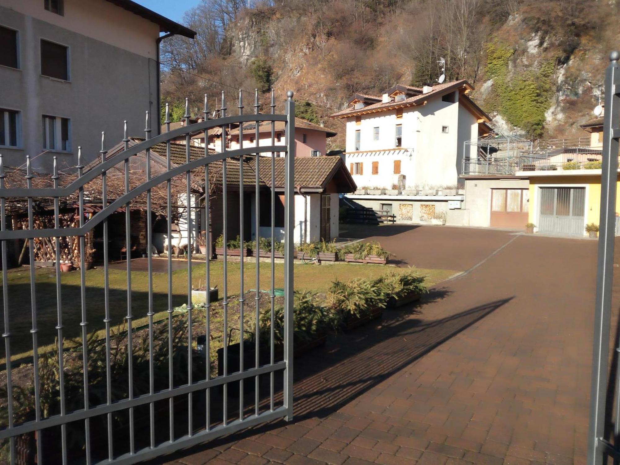 Casetta Vittorio Mezzolago Exterior foto